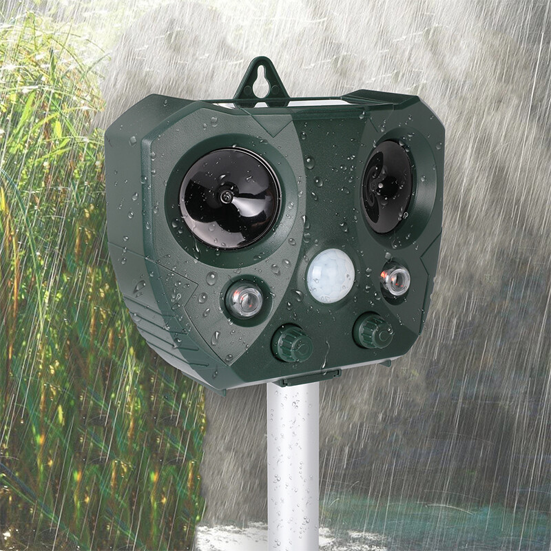 1-3PCS Solar Ultrasonic Animal Repellent Dog Cat Skunk Deer Raccoon Repeller