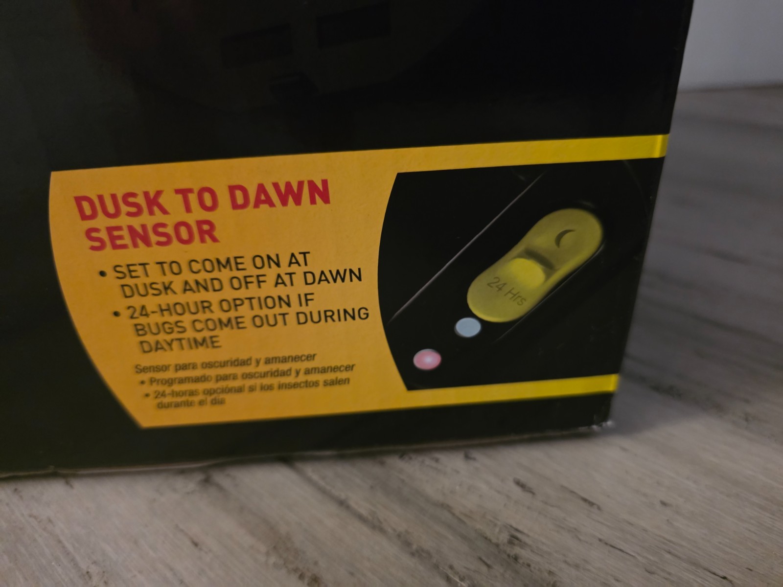 🔥NEW Black Flag Deluxe Bug Zapper 40 Watt Black Light Dusk Dawn Sensor BZ-40DX