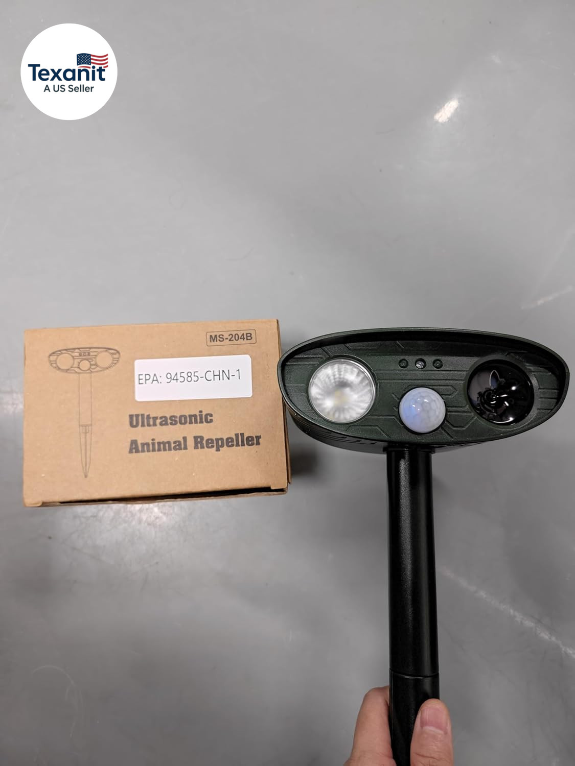 2026 New Squirrel Racoon Fortress Pro Deer Repellent, Solar Ultrasonic Animal Re