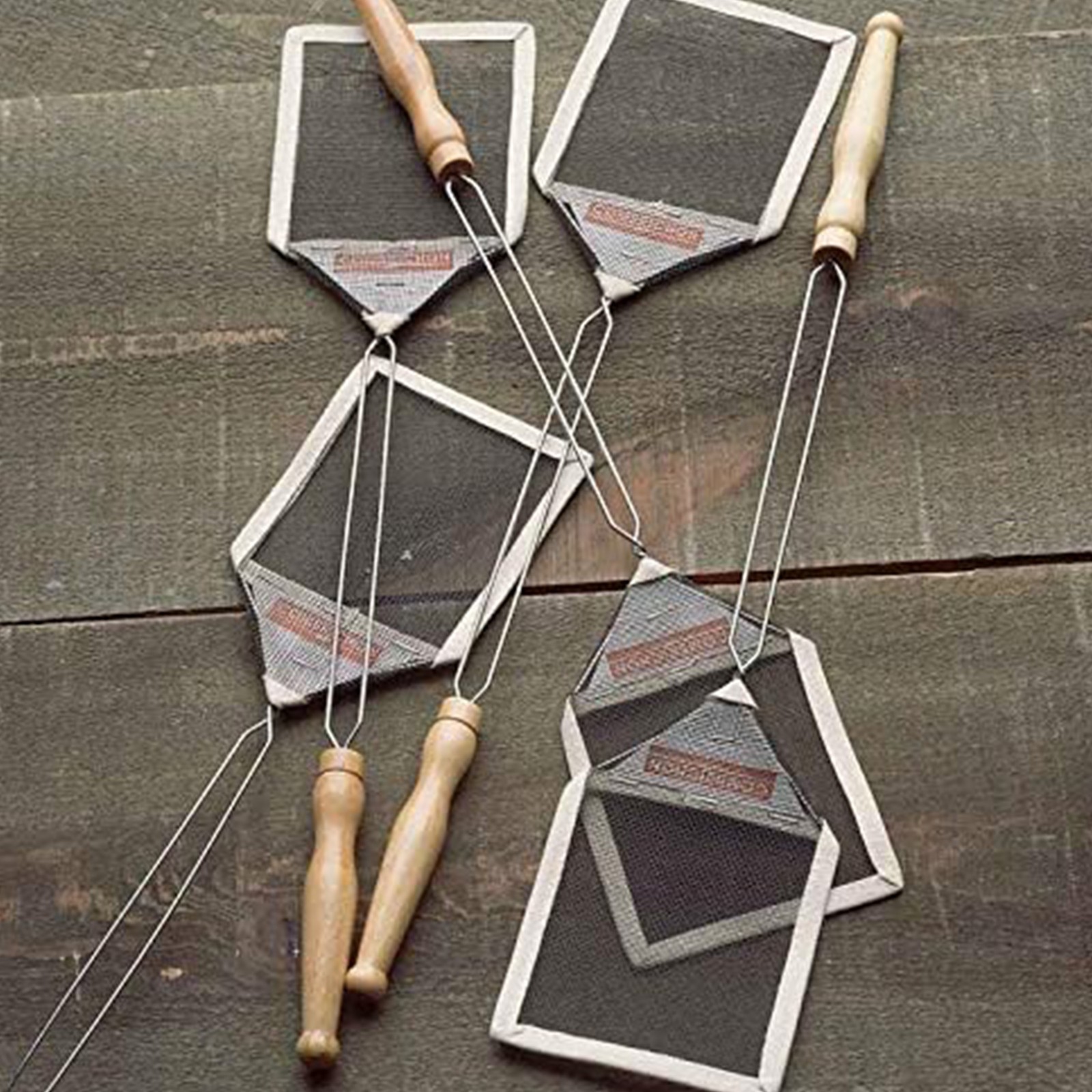 Old-Fashioned Fly Swatter 5PK 21″ Long Indoor or Outdoor Heavy Duty Fly Swatters