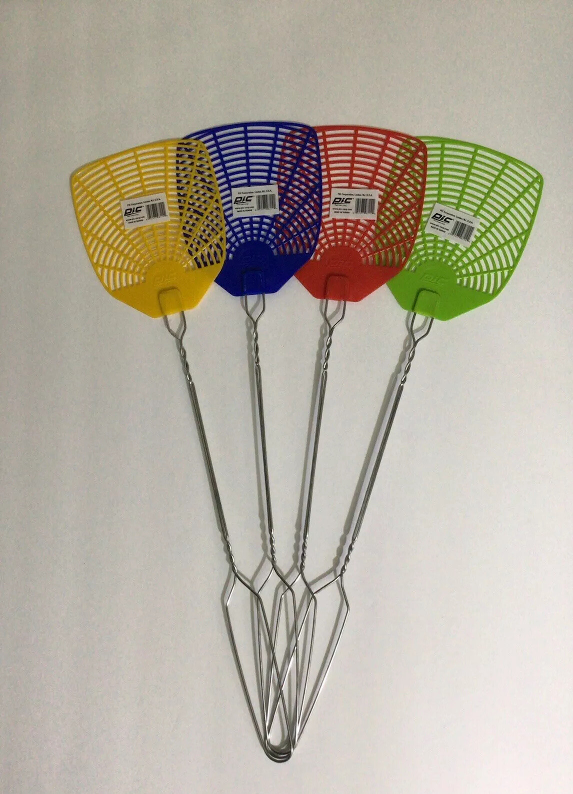 2 PC PIC BRAND 20” LENGTH 5” X 5” FACE WIRE HANDLE FLY SWATTERS 4 ASSORTED COLOR