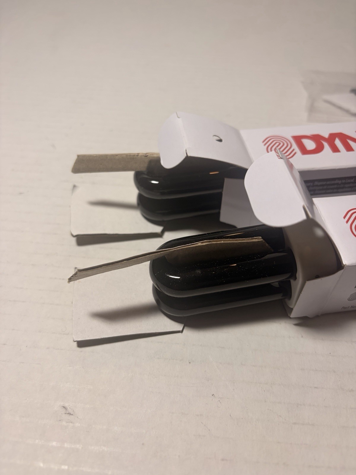 Set Of Two DYNATRAP 41050 Replacement Ultraviolet bulbs NEW, Manual & Brush