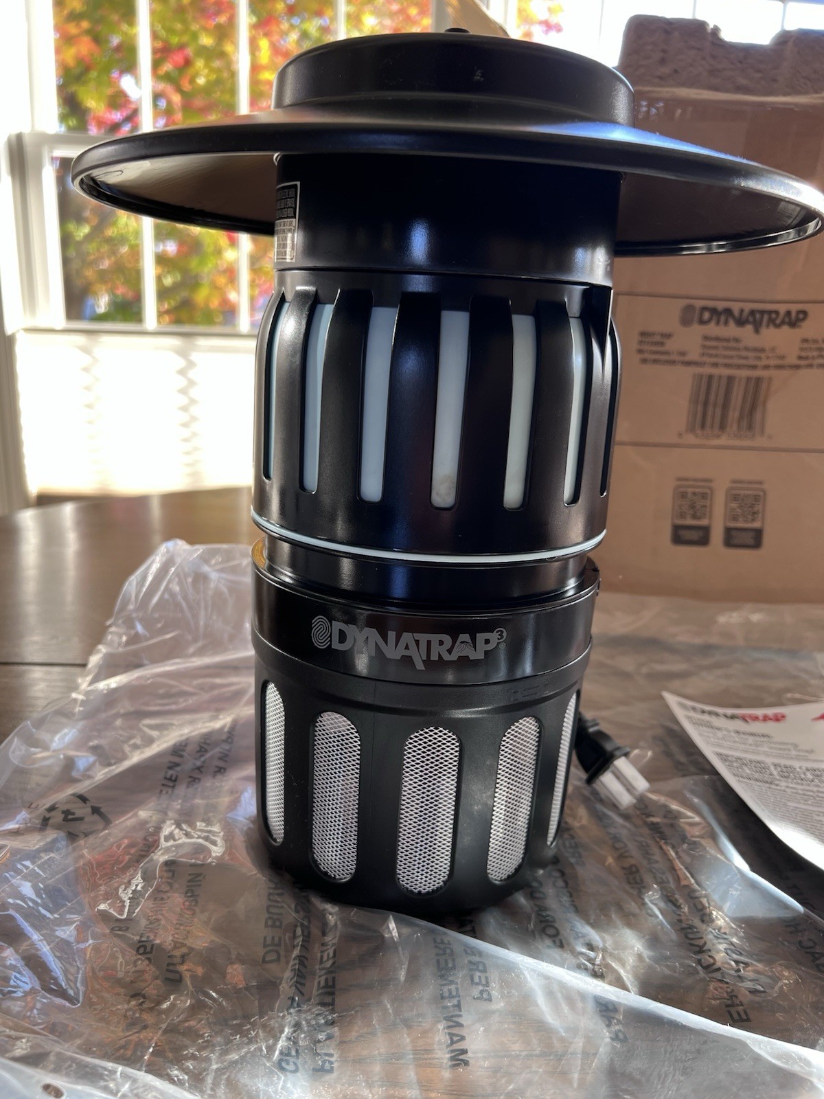 DynaTrap DT1050SR Mosquito & Flying Insect Trap, Twist On/Off, 1/2 Acre, Black