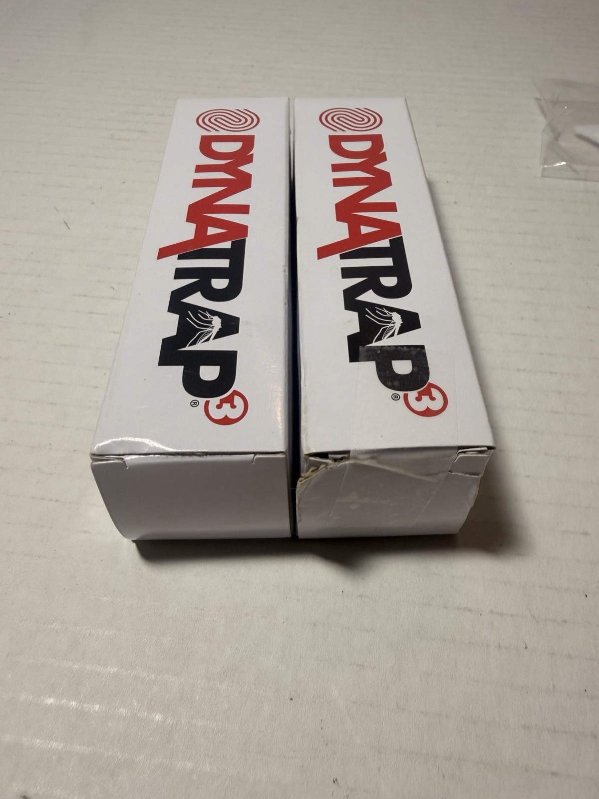 Set Of Two DYNATRAP 41050 Replacement Ultraviolet bulbs NEW, Manual & Brush
