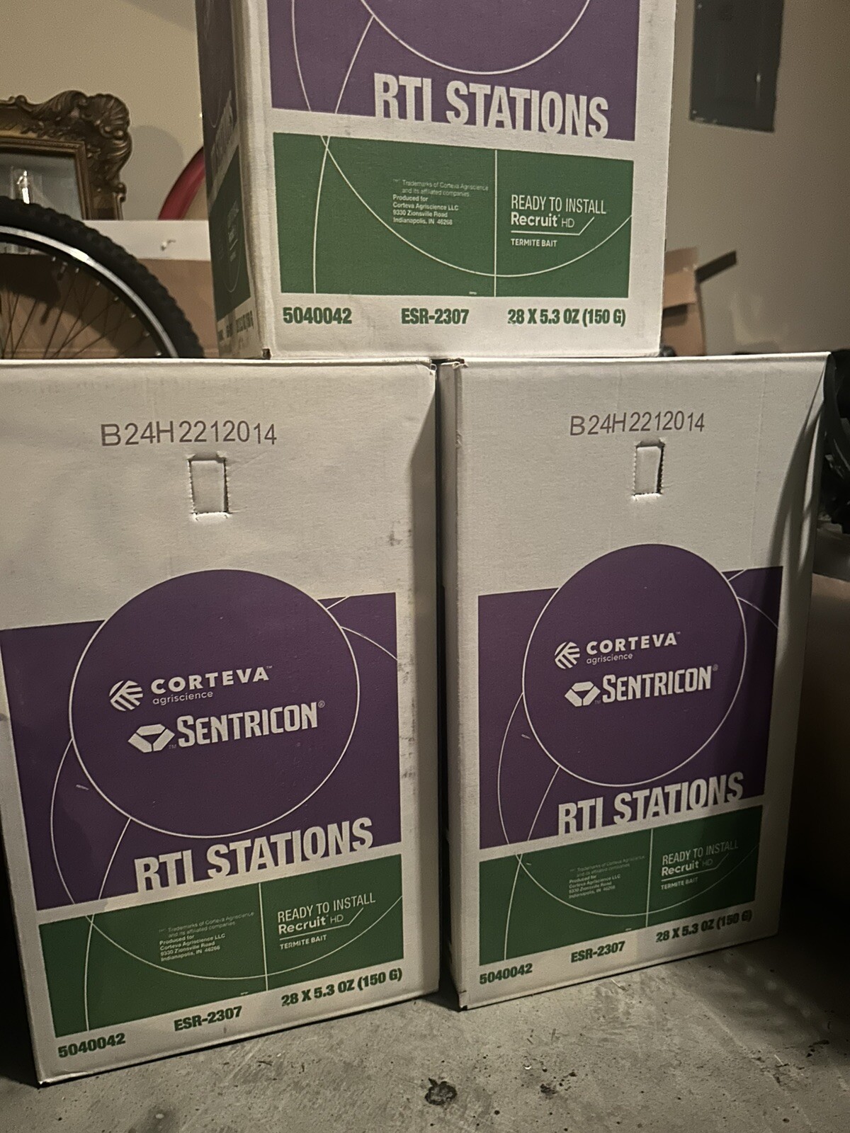 (28) SubterraneanTermite In-ground Bait Stations includes Bait Sticks