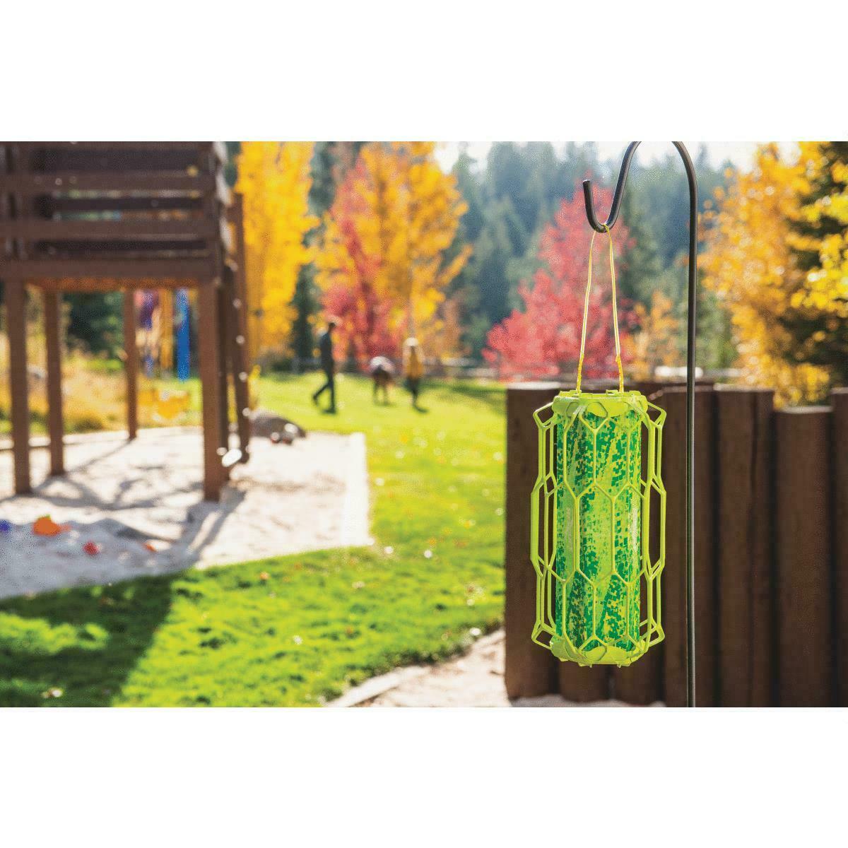 RESCUE! TrapStik for Wasps, Mud Daubers, Carpenter Bees – These work great! USA