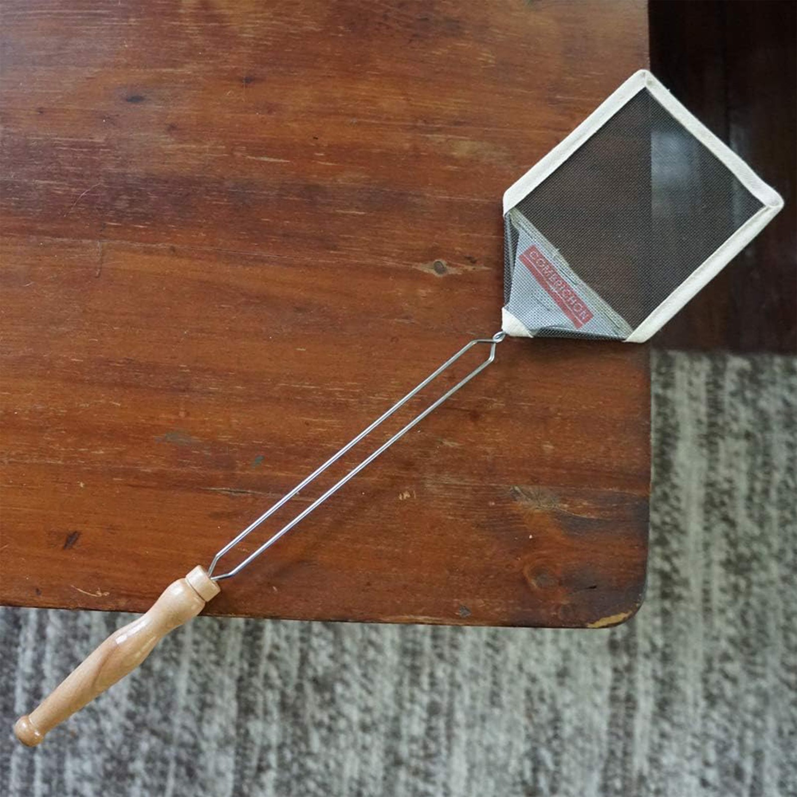 Old-Fashioned Fly Swatter 5PK 21″ Long Indoor or Outdoor Heavy Duty Fly Swatters