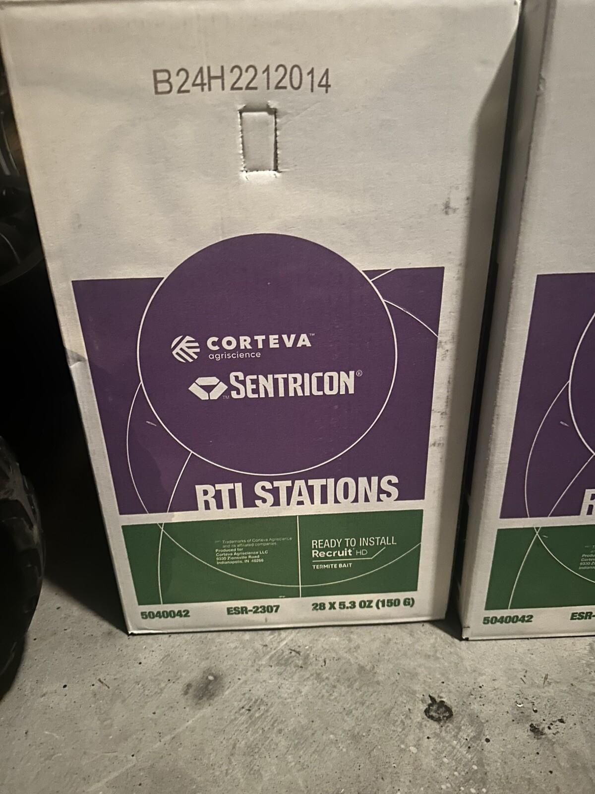 (28) SubterraneanTermite In-ground Bait Stations includes Bait Sticks