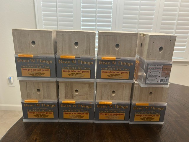 New Bees ‘N Things Outdoor Carpenter Bee Traps – Lot of 8