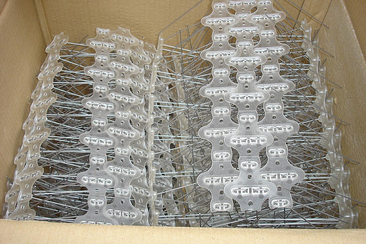 Stainless Steel Bird Spikes – New in Box – 13″ x 60 Pieces Per Box