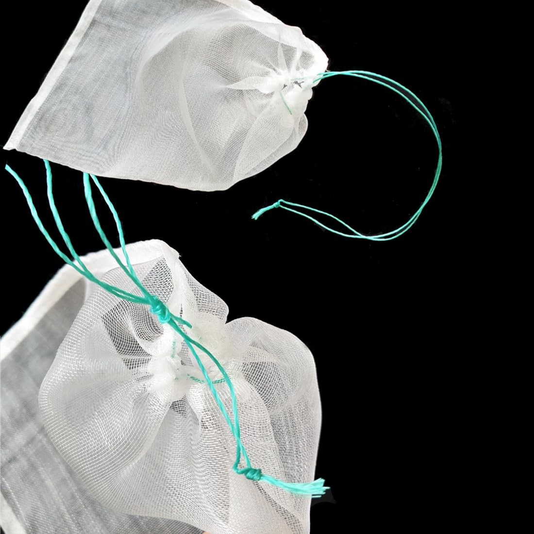 Garden Netting Pest Barrier Bags 10 PCS 23.6×15.7 Inch Nylon Mesh Pouch Pro