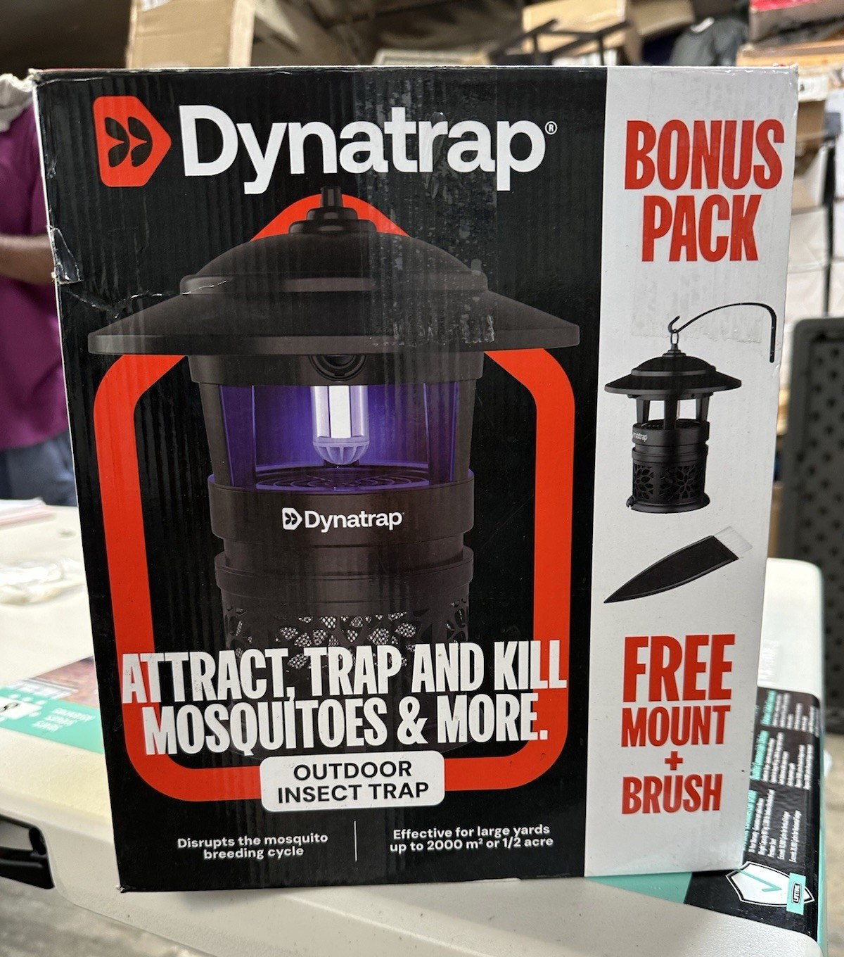 Dynatrap Outdoor Insect Trap Lantern Electric 120V 6ft Cord Black Mount Brush