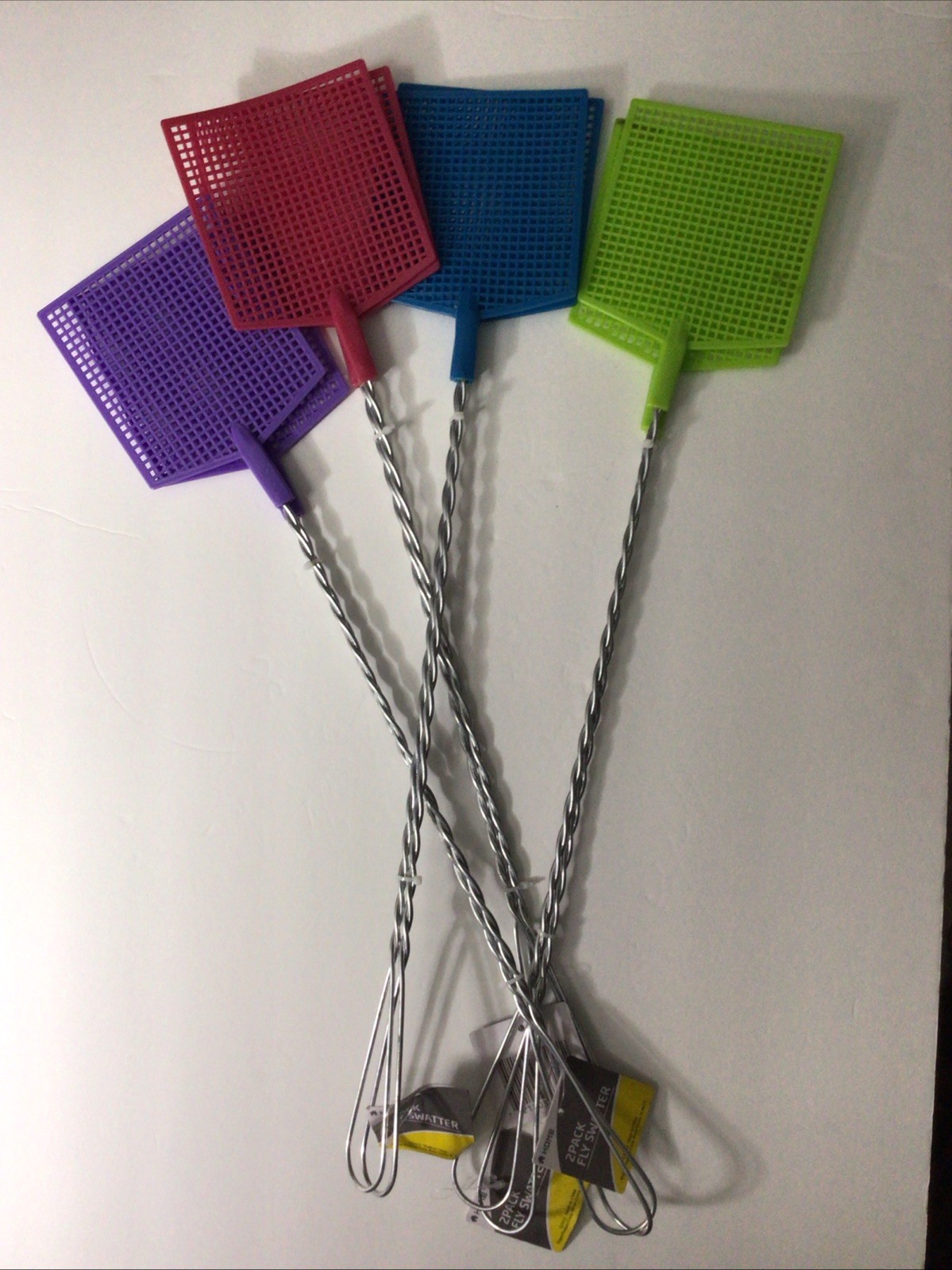 2 PK FLY SWATTER, METAL HANDLE, 4”x 4” FACE, HEAVY DUTY, 4 COLORS