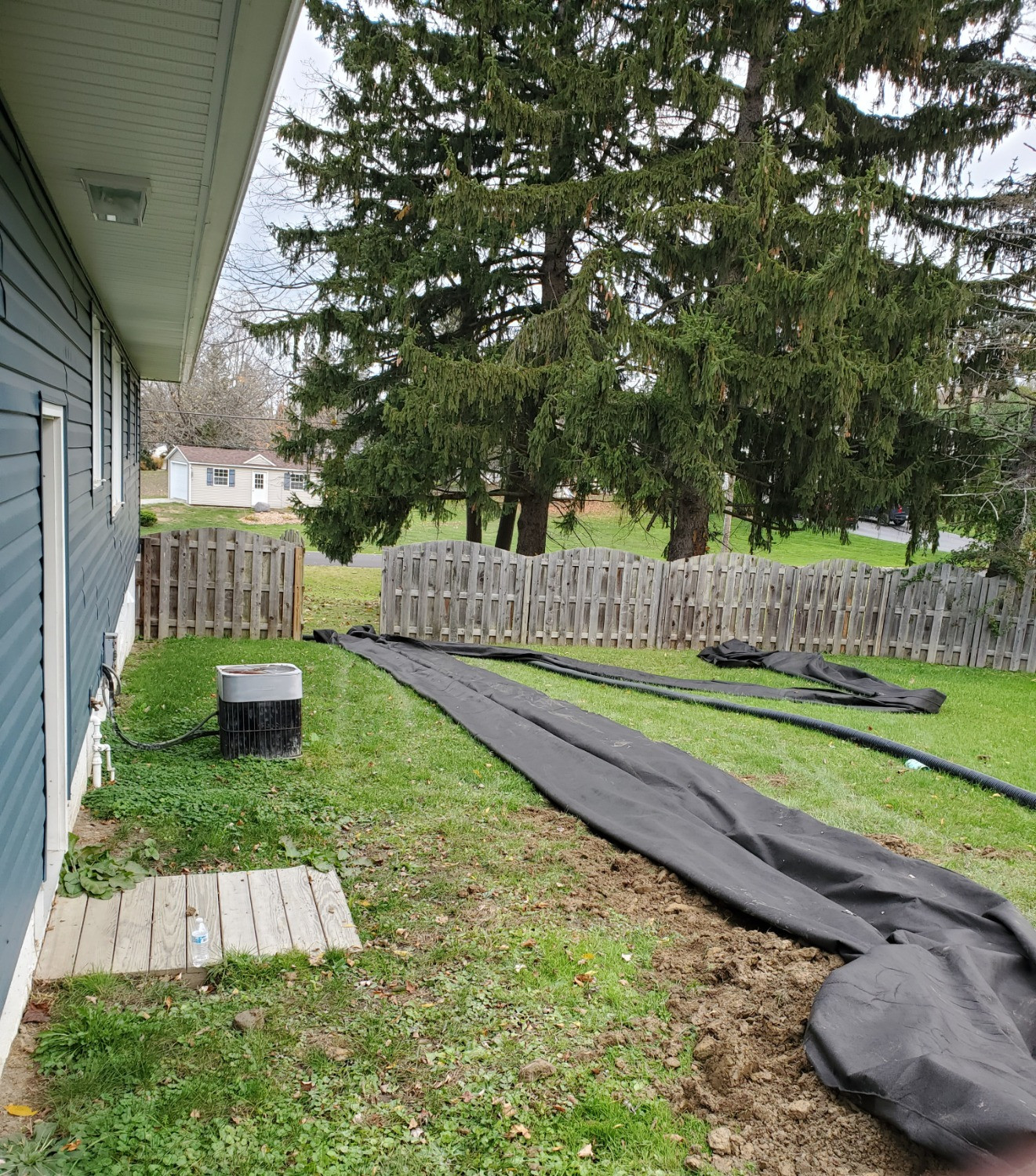 French Drain Filter Fabric | Non-Woven Geotextile Landscape Fabric (4 oz)