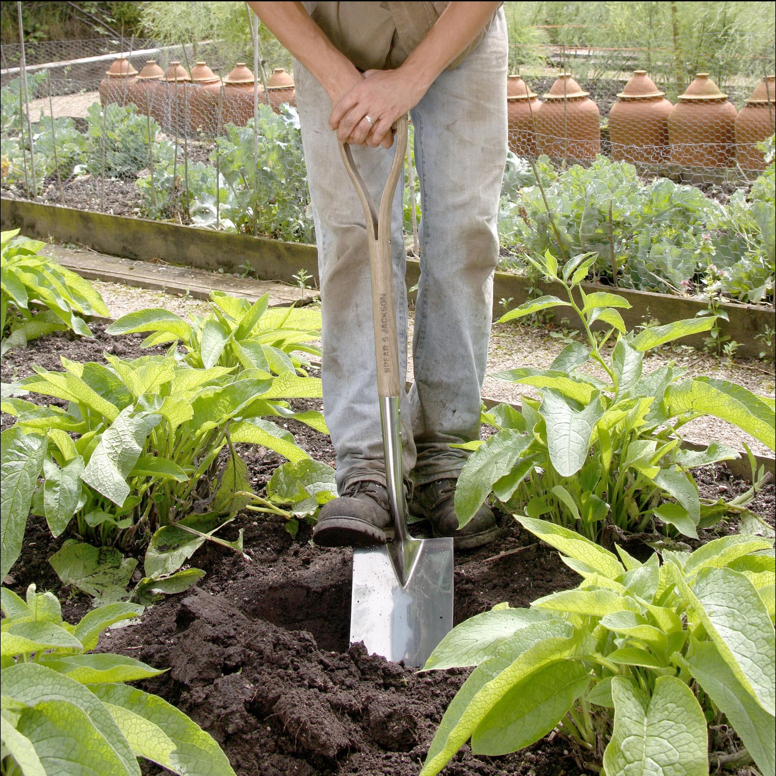 Spear & Jackson Digging Spade, Traditional Stainless Range Garden Tool, Treaded