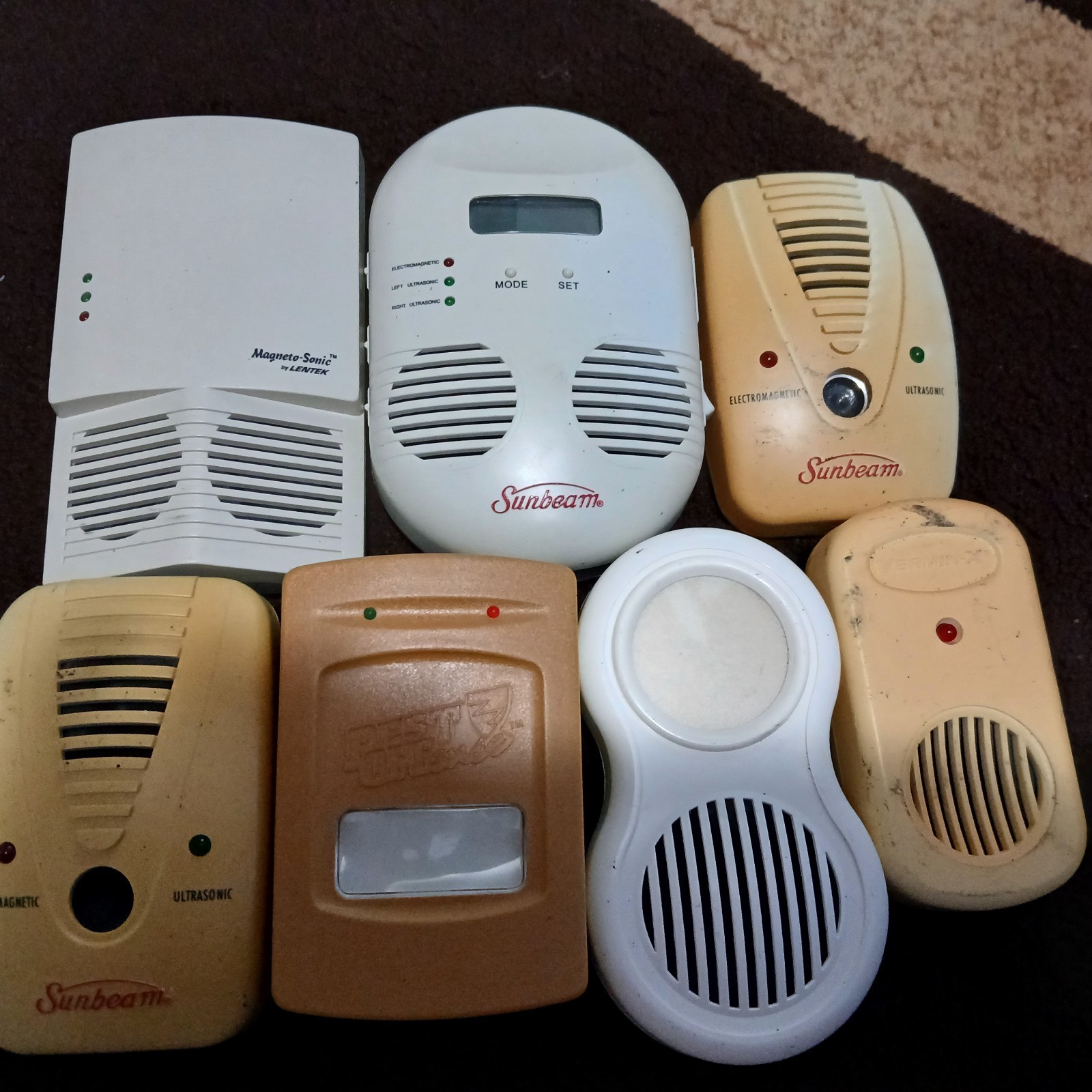 7PCS Ultra-Sonic Mosquito, Rat, Spider, Bug And Pest Repellent No-pestz Plug In