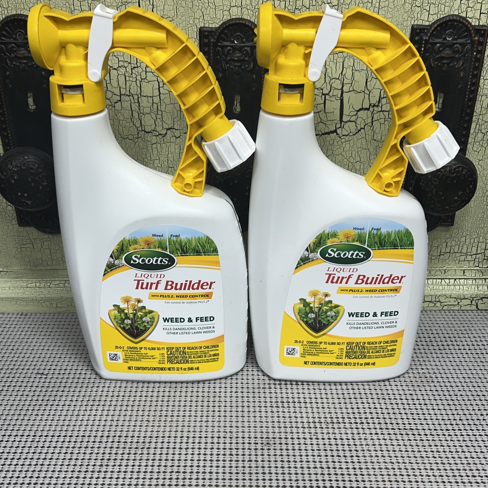 Scotts 32 oz Liquid Turf Builder with Plus 2 Weed Control Fertilizer, Pack of 2