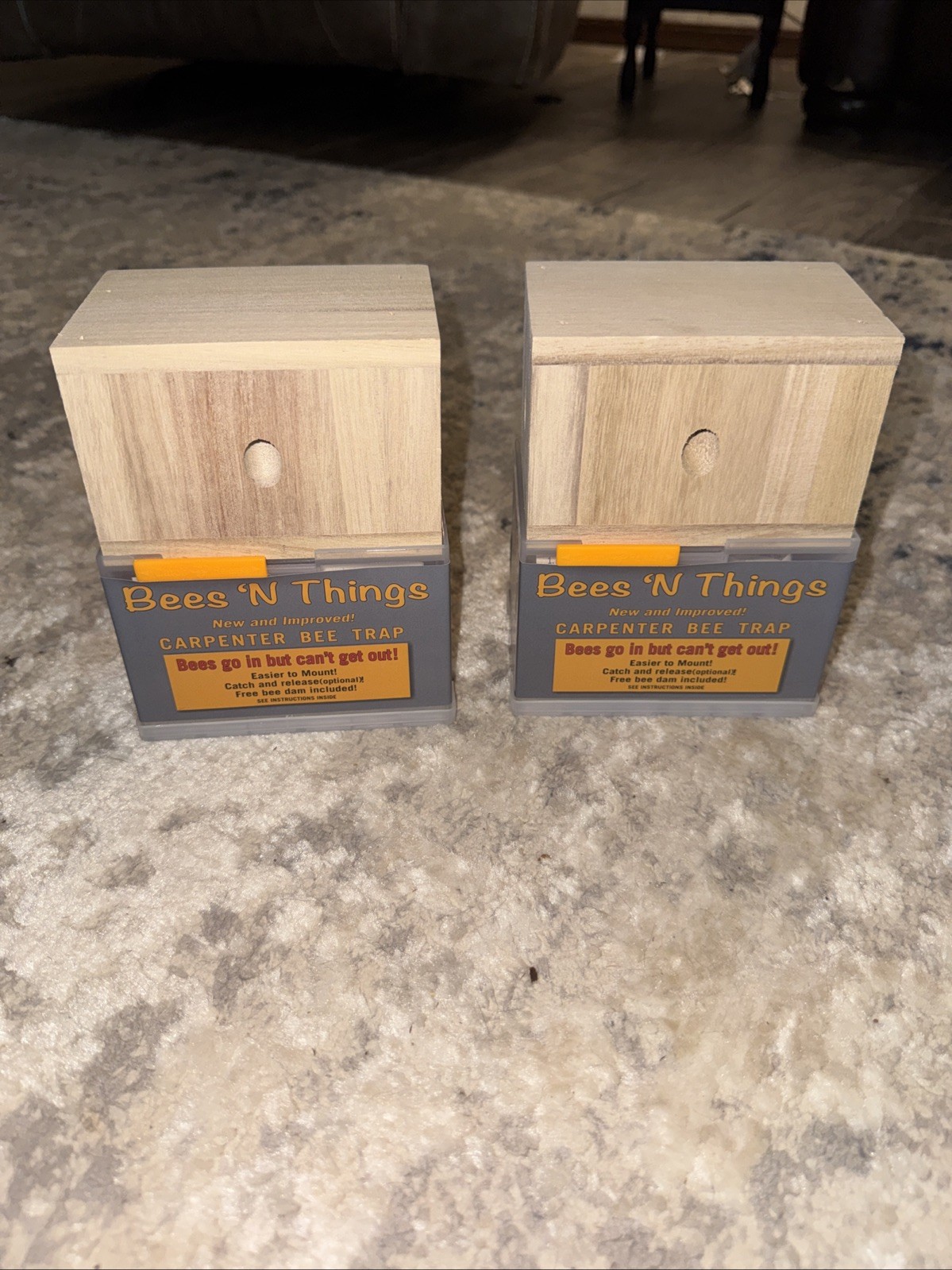 New 2 Pack Carpenter Bees N Things Outdoor Catch Pest Control Trap Protect Wood