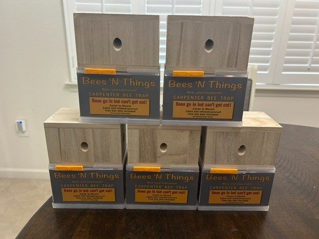 BEES N THINGS Carpenter Bee Trap Outdoor Wood Pest Control Catcher 5 TRAPS NEW