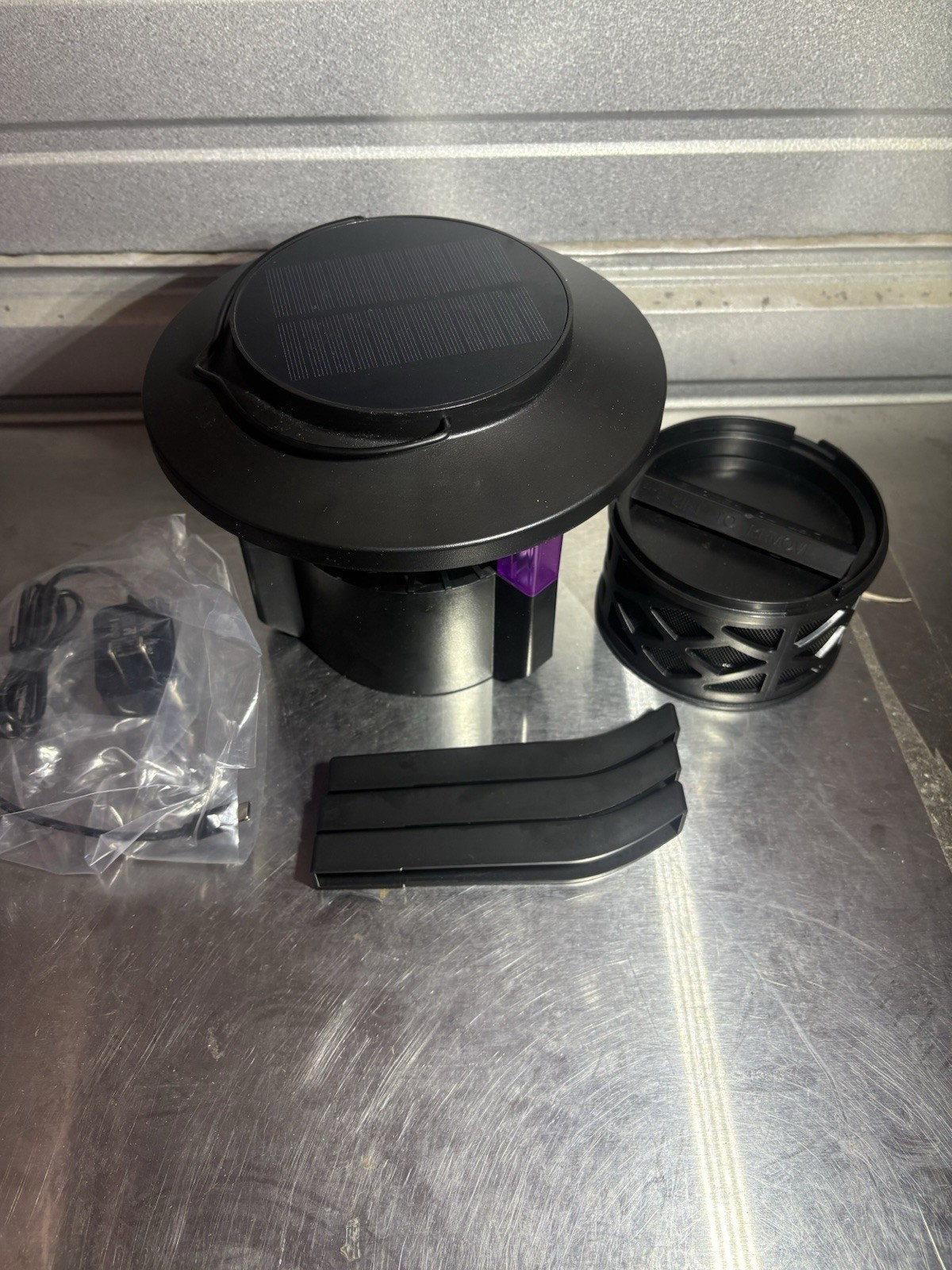 Dynatrap Solar Outdoor Bug Trap Mosquito Insect Killer 1/4 Acre UV LED