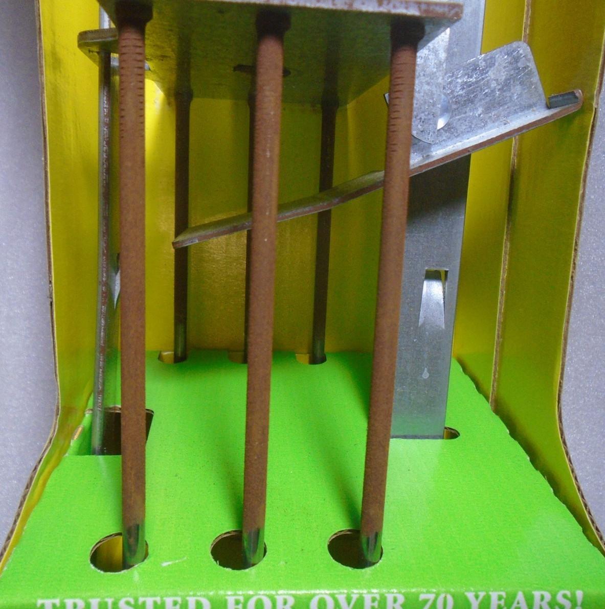 Sweeney’s Deadset Black Mole Spring Trap Pest Control Plunger Type Trap