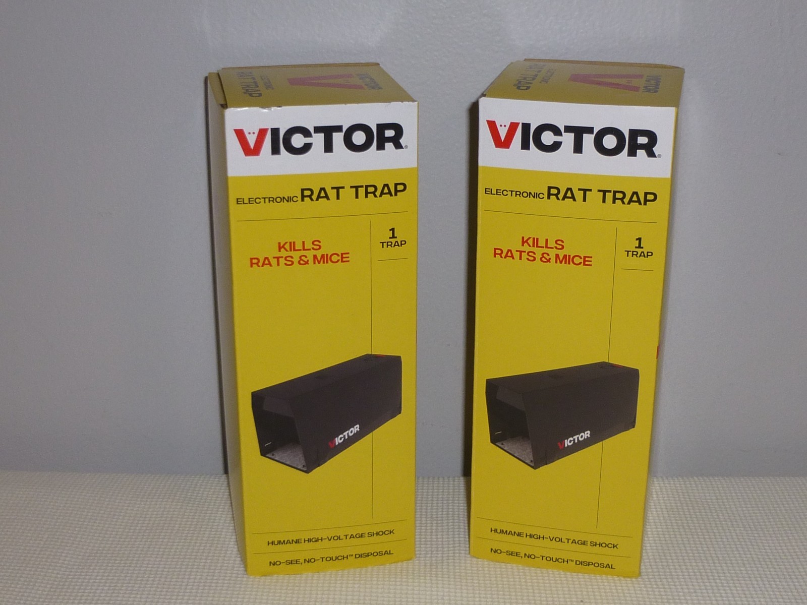 Victor M241B Two Pack Indoor Electronic Rat Trap For Home Black – NEW