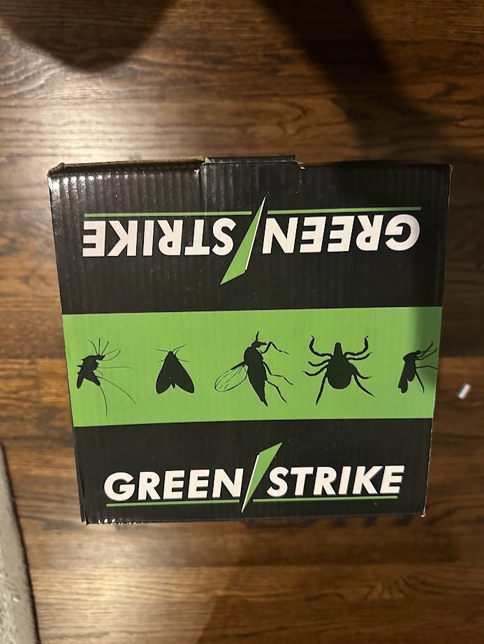 Green Strike Max-Trap Flying Insect and Mosquito Trap Brand New