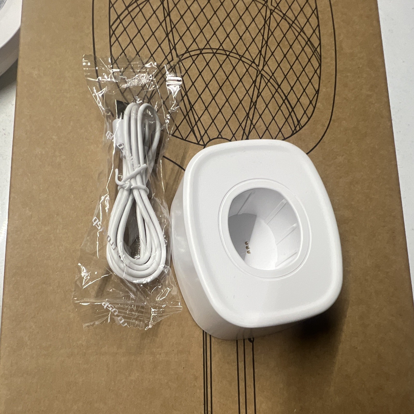 Rechargeable Electric Mosquito Swatter Racket USB Charging Base White WD-947