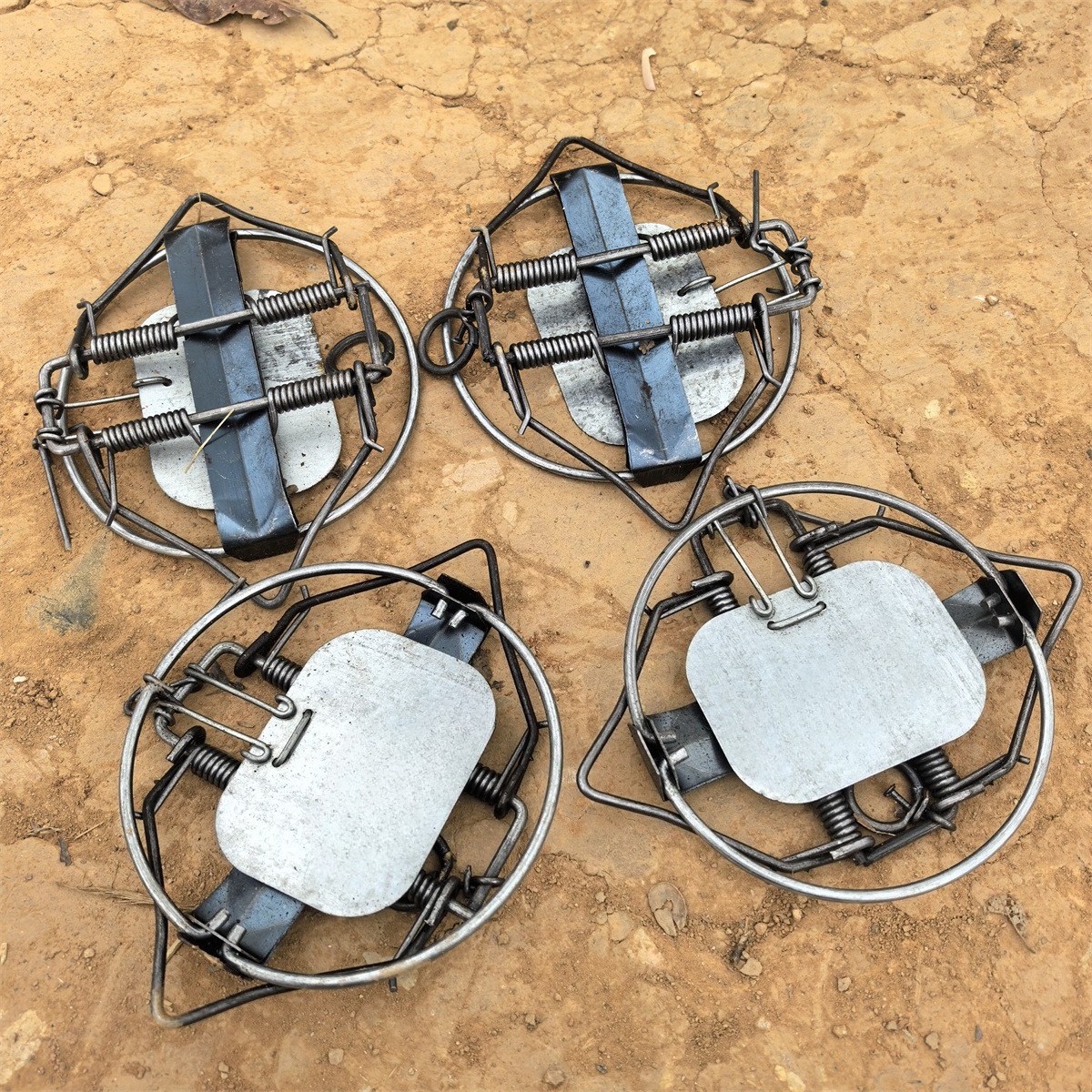 4Pc 5.12In / 13cm Coil Spring Nutria Rabbit Trap Mice Fox Gopher Mole Rat Mouse