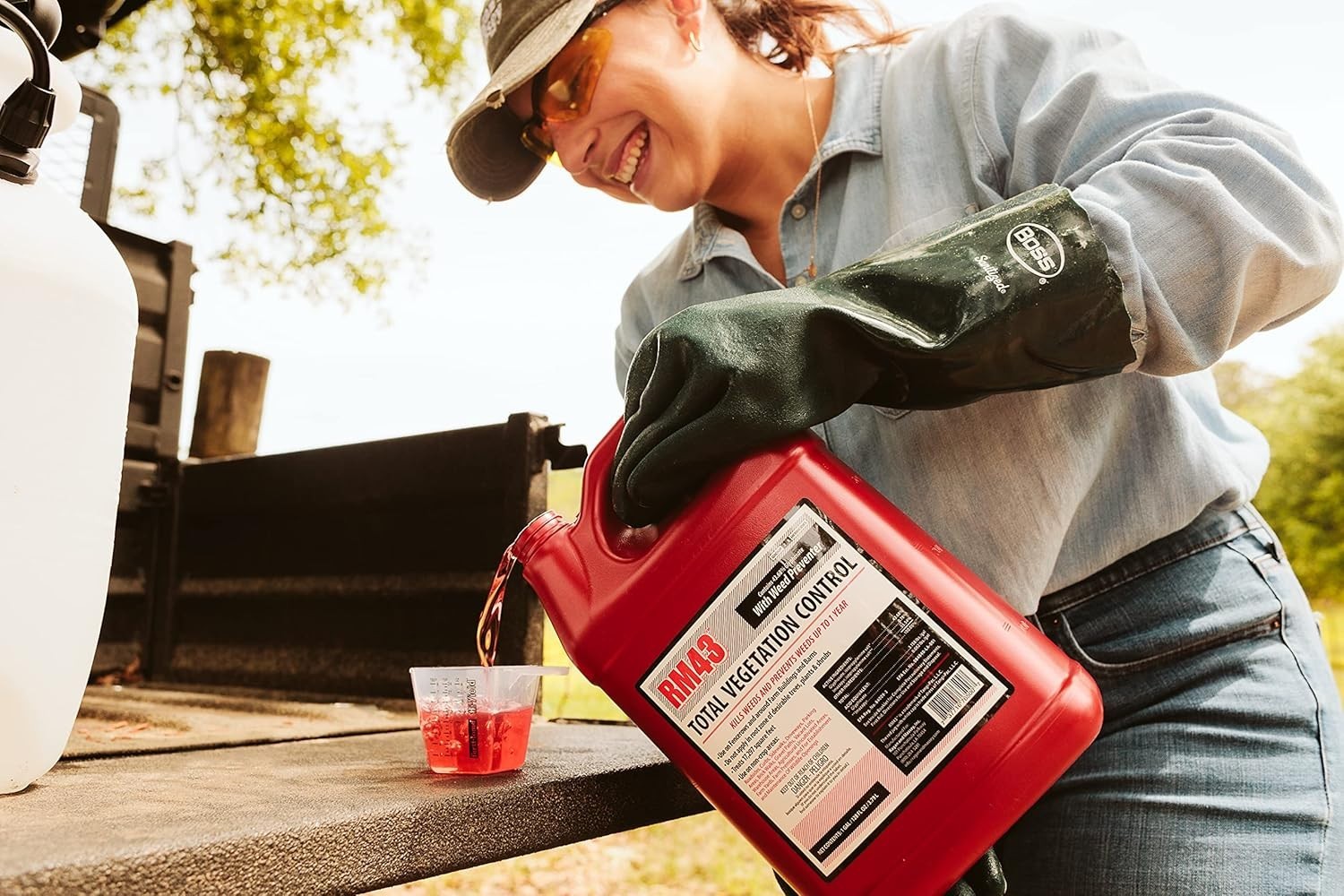 RM43 Weed Killer 43% Glyphosate Total Vegetation Control Herbicide 2.5 Gallon