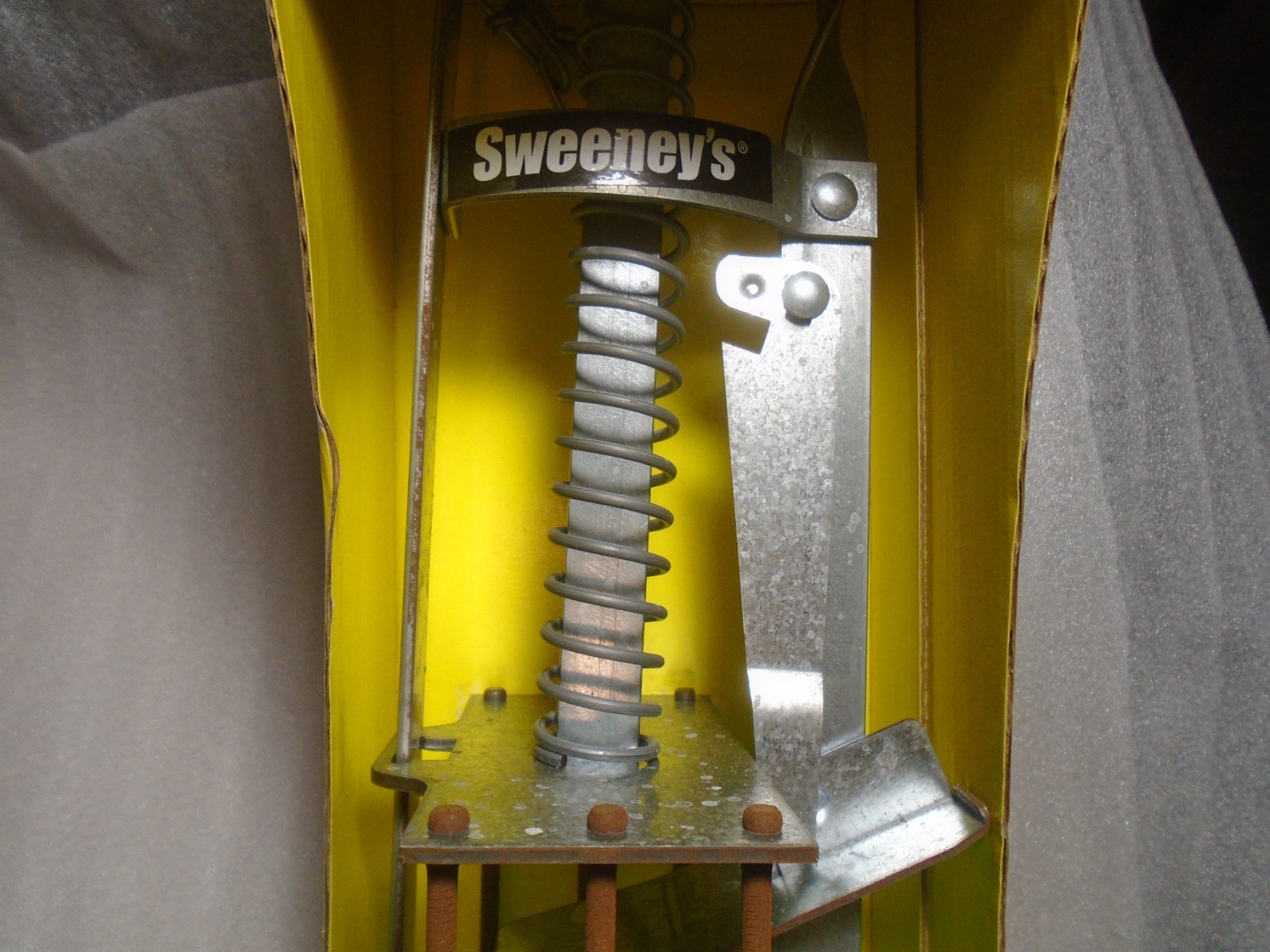 Sweeney’s Deadset Black Mole Spring Trap Pest Control Plunger Type Trap
