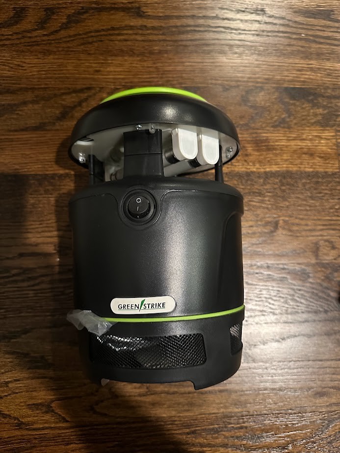 Green Strike Max-Trap Flying Insect and Mosquito Trap Brand New