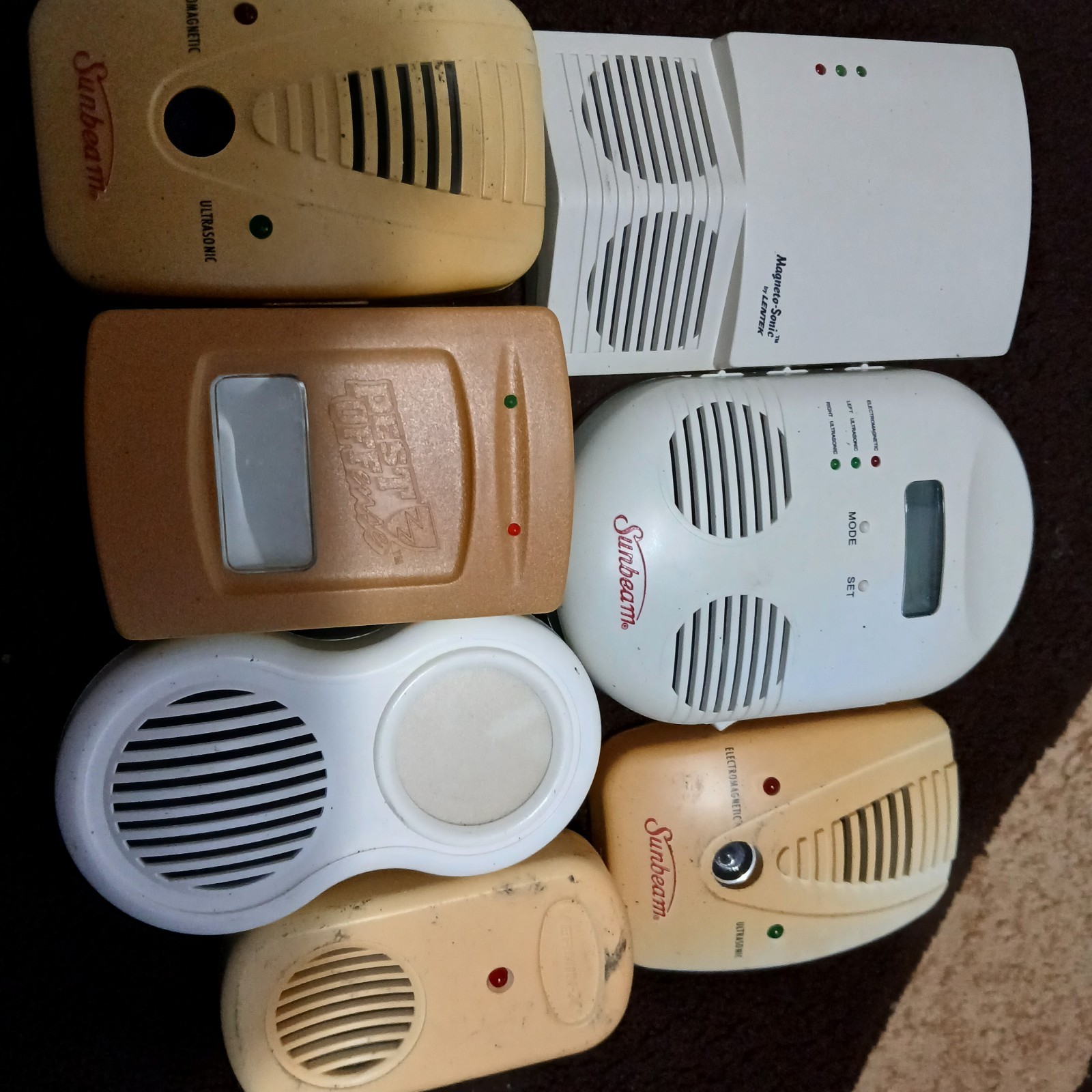 7PCS Ultra-Sonic Mosquito, Rat, Spider, Bug And Pest Repellent No-pestz Plug In