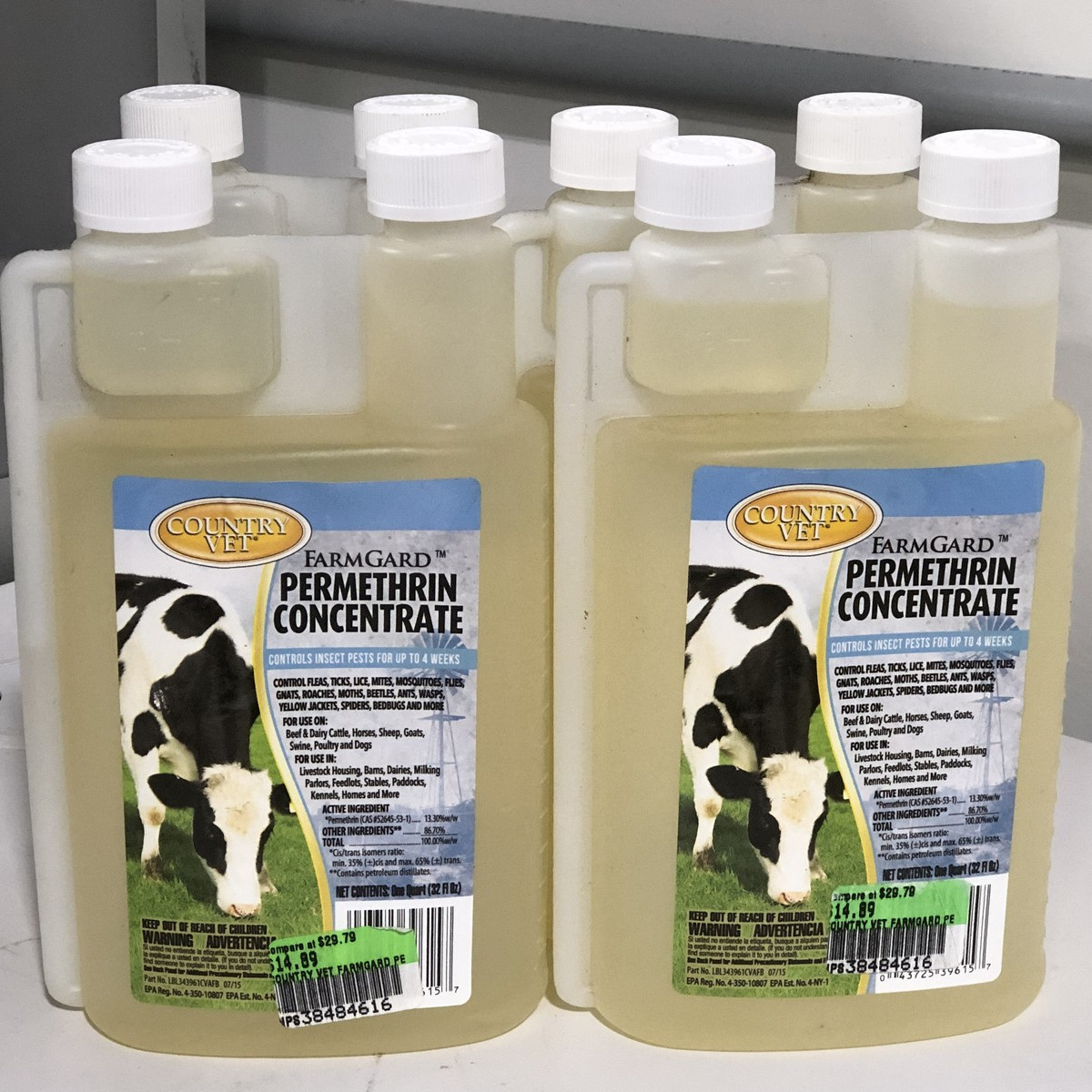 Country Vet FarmGard Permethrin Concentrate Controls Insects – 32 oz (Case of 4)