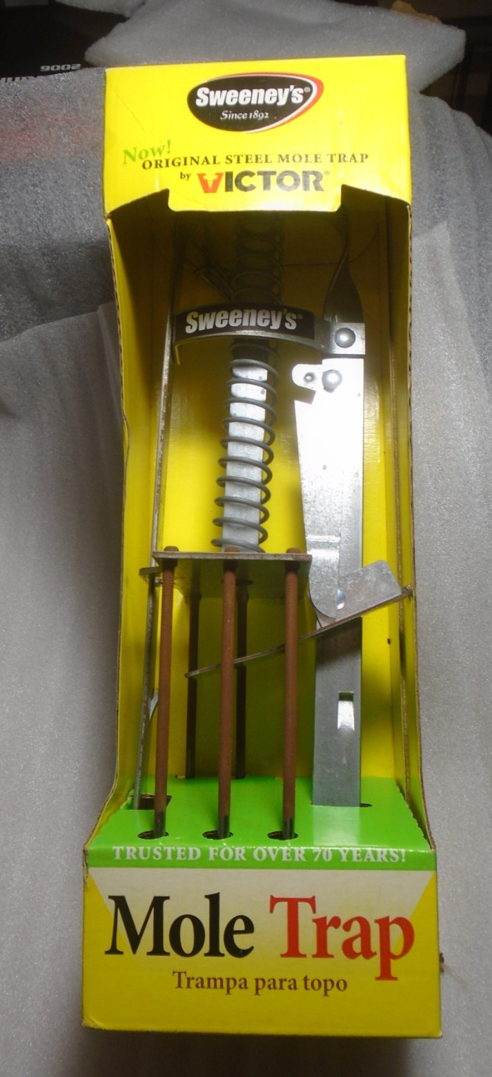 Sweeney’s Deadset Black Mole Spring Trap Pest Control Plunger Type Trap