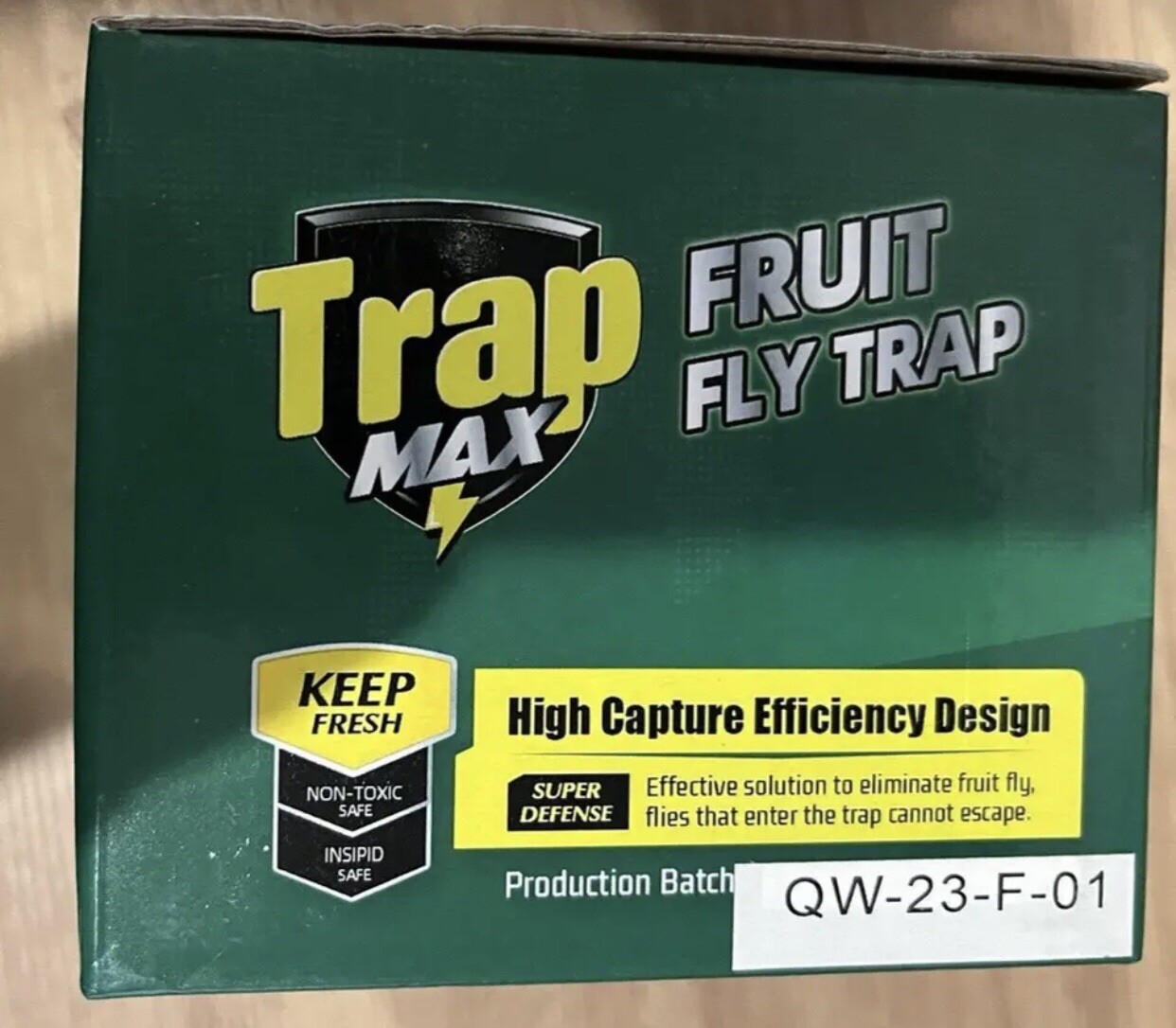 2 Frog Shape Fruit Fly Traps for Indoors with 12 Fruit Fly Sticky Traps NEW