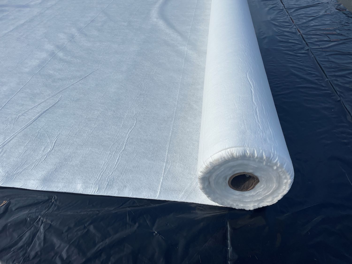 Sandbaggy White Landscape Fabric – Non-Woven Geotextile Filter Fabric 8 oz