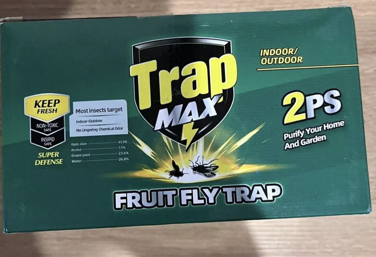 2 Frog Shape Fruit Fly Traps for Indoors with 12 Fruit Fly Sticky Traps NEW