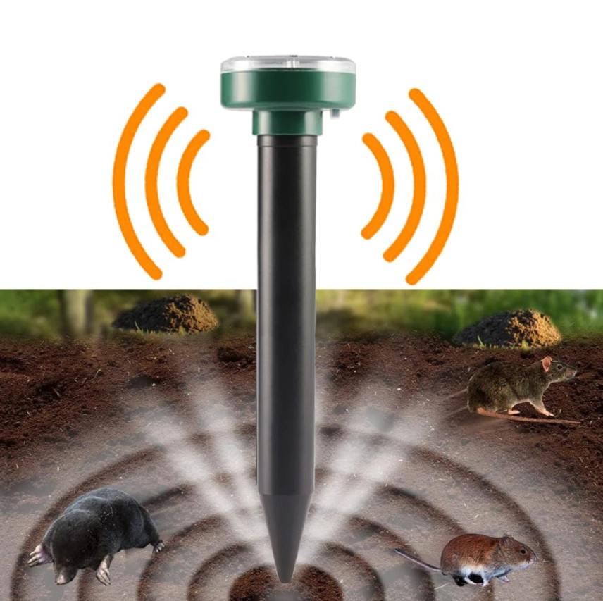 4pcs Solar Ultrasonic Mole & Rodent Repeller Outdoor Pest Control Yard Lamp