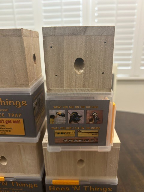 New Bees ‘N Things Outdoor Carpenter Bee Traps – Lot of 8