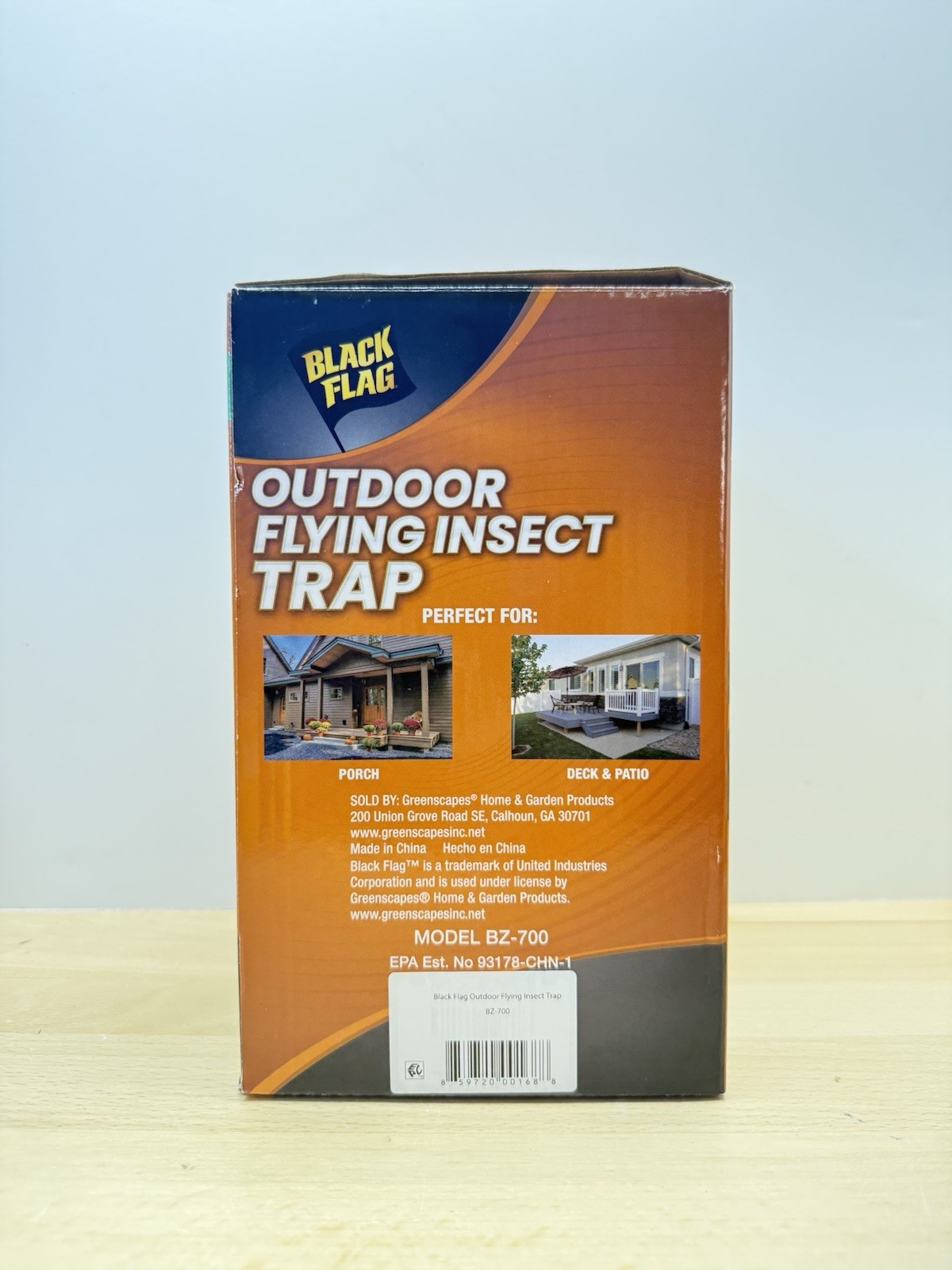 Black Flag 1/4 Acre, Outdoor Flying Insect Trap, Plug-in, UV light , Vacuum NEW
