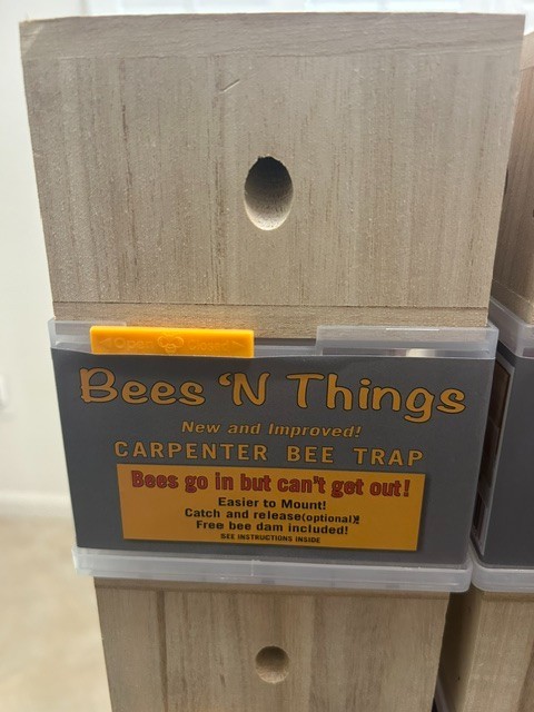 New Bees ‘N Things Outdoor Carpenter Bee Traps – Lot of 8